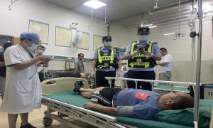 钦州出入境边防检查站紧急救助受伤船员