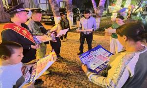 法治宣传进景区 安全守护警相伴