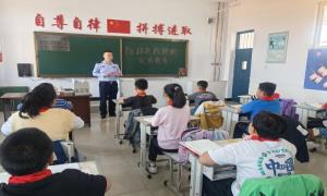 法制教育进校园  提高意识保安全