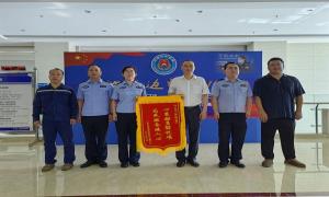 出境船员家中突发变故  钦州边检快速助其返乡