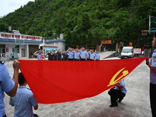 图片10.jpg 图片10.jpg