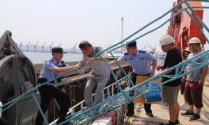 鲅鱼圈出入境边防检查站开通绿色通道提供优质服务获赞誉