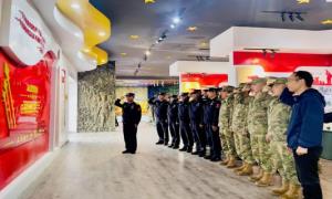 亚东出入境边防检查站开展军警地融合主题党日活动  　　