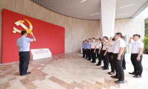 三亚出入境边防检查站联合共建单位开展主题党日活动