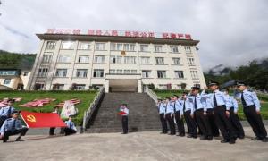 贡山边境管理大队开展迎“七一”系列活动