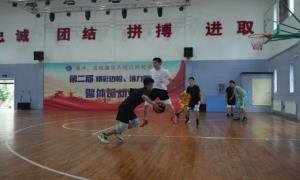 南坪、古城里出入境边防检查站联合举办警体运动会