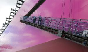 宁波边检助力海上“巨无霸”首航首靠大榭港区