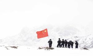 用“奔跑”的姿态诠释移民管理警察拼搏向上的品质