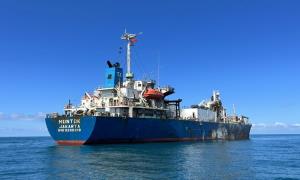 三亚出入境边防检查站高效办检助力故障外籍货轮入境维修