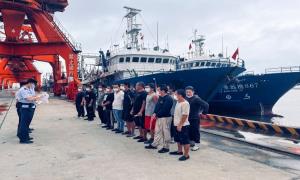 石岛出入境边防检查站连续16天高效保障73艘远洋渔船集中顺畅通关