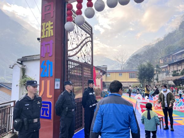 护校安园丨织密防护网 护航开学季 (5).jpg 护校安园丨织密防护网 护航开学季 (5).jpg