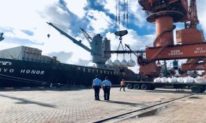 边检加速保障 5137吨高冰镍高效进口 获企业好评