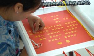 倡导婚育新风尚，江油市民政局开展七夕主题活动