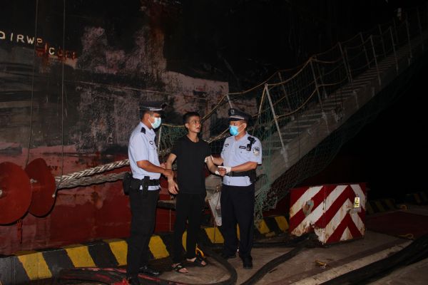 图片4.jpg 图片4.jpg