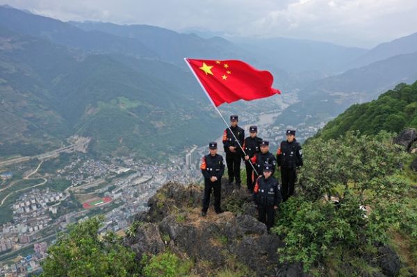 图片4.jpg 图片4.jpg