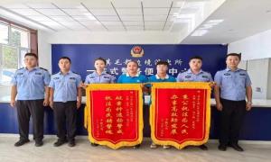 小小遥控器竟可以操控加油机 移民管理警察抓获“两只油耗子”