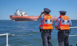 秦皇岛出入境边防检查站筑牢国门口岸管控防线