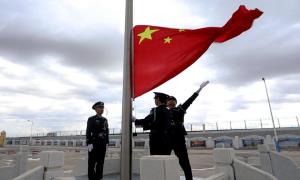 阿日哈沙特出入境边防检查站多措并举共庆祖国华诞 