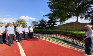 读书“课堂”搬进木兰溪