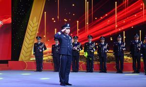 海口出入境边防检查总站：民警刘洋获评海南省“最美人民警察”
