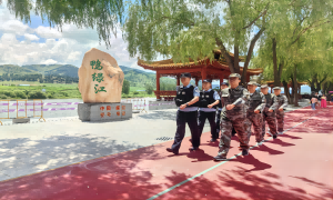 做好“穿针引线” 绣出平安幸福新图景