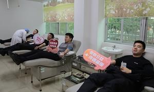 边检民警无偿热血真诚为社会献爱心
