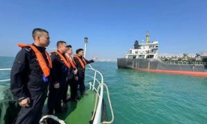 北海出入境边防检查站开展海上联合巡航共庆警察节活动