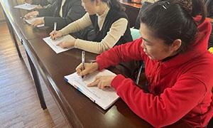 听民意、解民忧，开门评警、开门纳谏