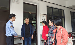 镇海边检机关与镇海区老年大学的深度对话