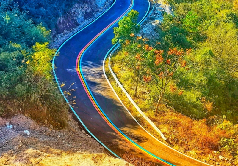 西哈彩虹公路.jpg