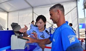 盐田边检站保障第十六届中国杯帆船赛顺利起航