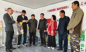 “乡村小店”：小平台大作用 服务群众零距离