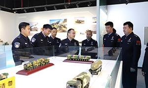政治理论课在高校开讲