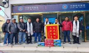 工作中的“细致入微”锦旗里的“字短情长”