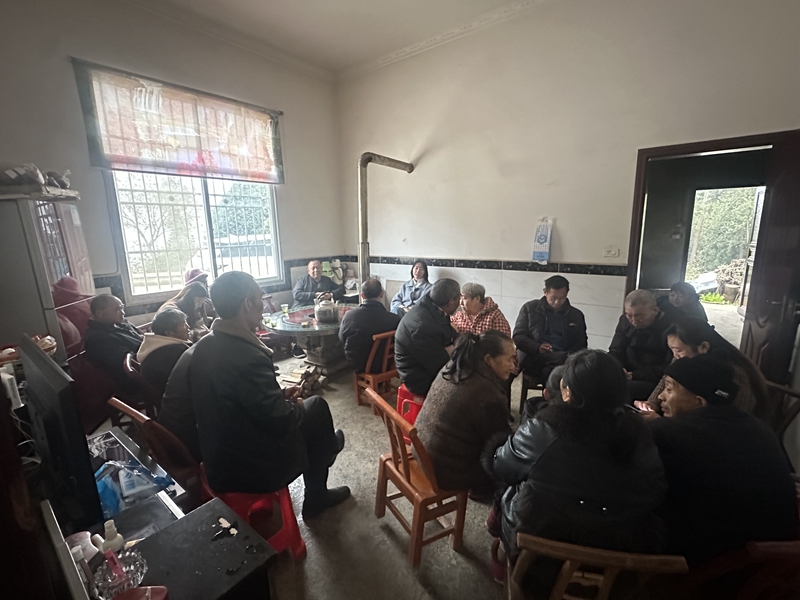 桑树坝村召开群众会.jpg
