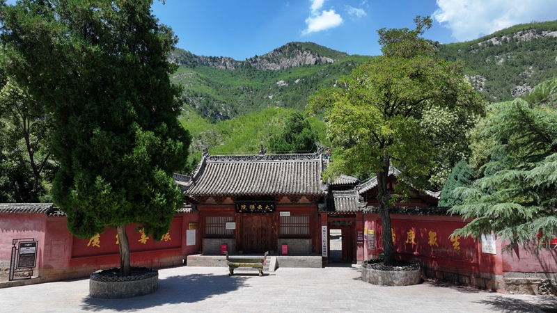 浊漳河源头 灵湫庙.JPG