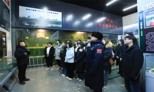 圈河边检站联合延边大学开展主题实践活动
