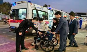 蛇口出入境边防检查站开通“绿色通道”，救助突发疾病旅客