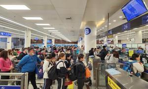 大年初二皇岗、福田口岸迎来出入境客流高峰