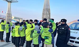 “小笼包”探访民警执勤日常，体验别样旅程