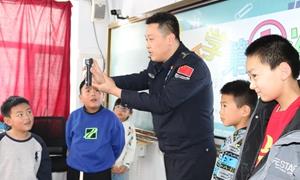 法治安全进校园  上好开学第一课