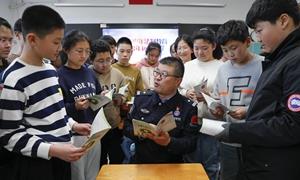 图们出入境边防检查站联合图们市司法局开展