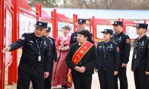 两会精神进国门 民族团结一家亲