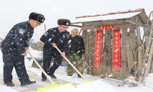 雷锋精神“警”记在心  以实际行动践行雷锋精神
