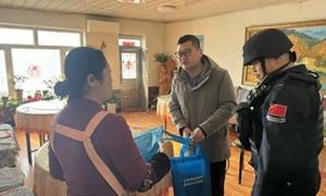 密江边境派出所联合司法所开展普法进企业活动