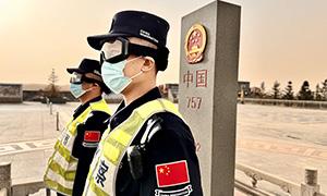 沙尘来袭 包头边检站全力战风沙保通关