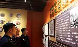 盘锦边检站联合口岸联检单位开展清明节祭奠英烈活动
