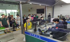 潮汕机场出入境边防检查站圆满完成揭阳至新加坡复航通关保障工作