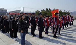 新华边境派出所联合图们市第二小学开展清明祭扫活动