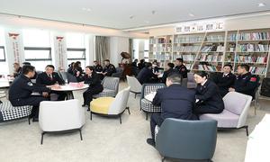 连云港出入境边防检查站联合开展“法治先锋 岗位建功”主题交流活动